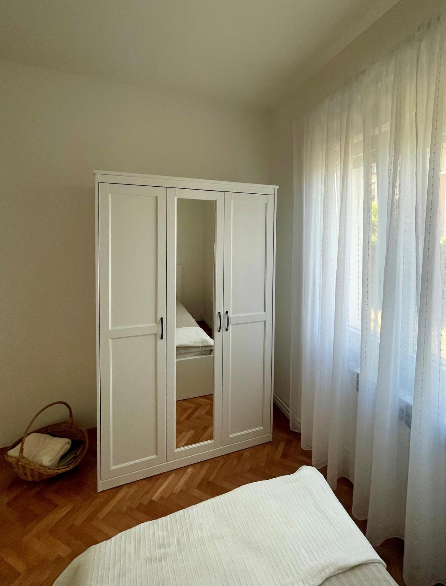 Apartment Lavrika *